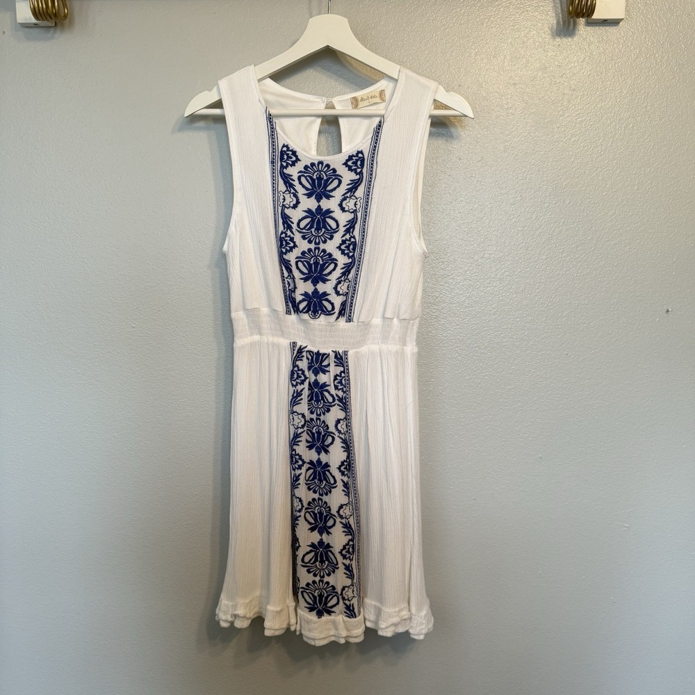 Altar's State Womens Juniors White Blue Embroidered Dress Large Above‎ Knee